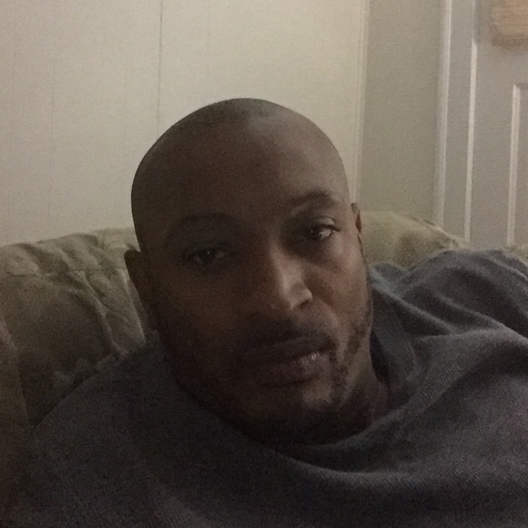 Profile Picture of Maurice Gill (@reesegill) on Poshmark