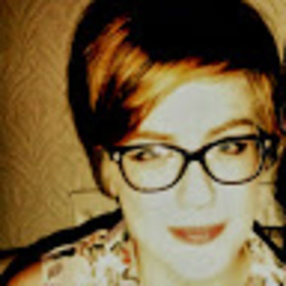 Profile Picture of Victoria Eberts (@victoria_eberts) on Poshmark