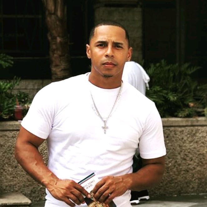 Profile Picture of Joshua Huron (@joshuahuron) on Tiktok