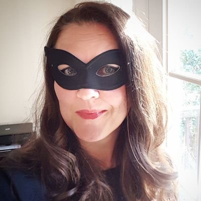 Profile Picture of Mandy (@MickeyPs1stWife) on Twitter