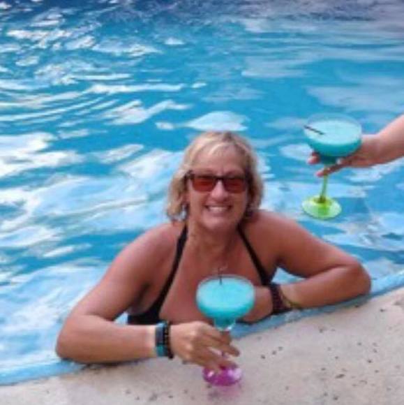 Profile Picture of Kris Julin (@krisjulin1962) on Poshmark