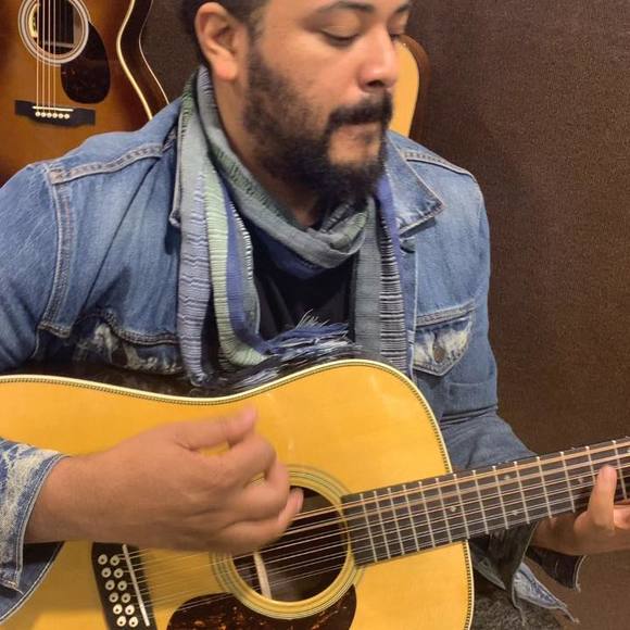 Profile Picture of Brandon Hollemon (@meanstringzent) on Poshmark