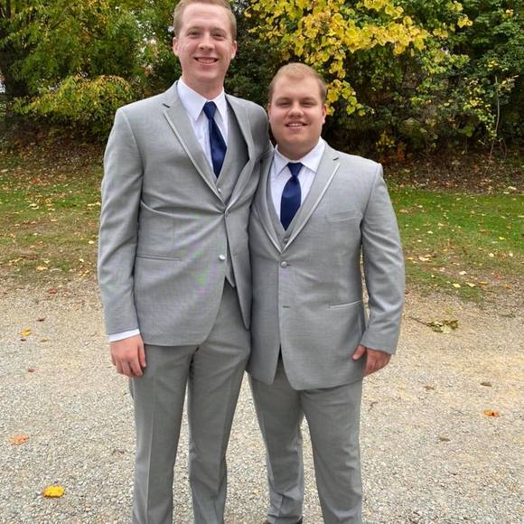 Profile Picture of Andy Michael (@andymichael) on Poshmark