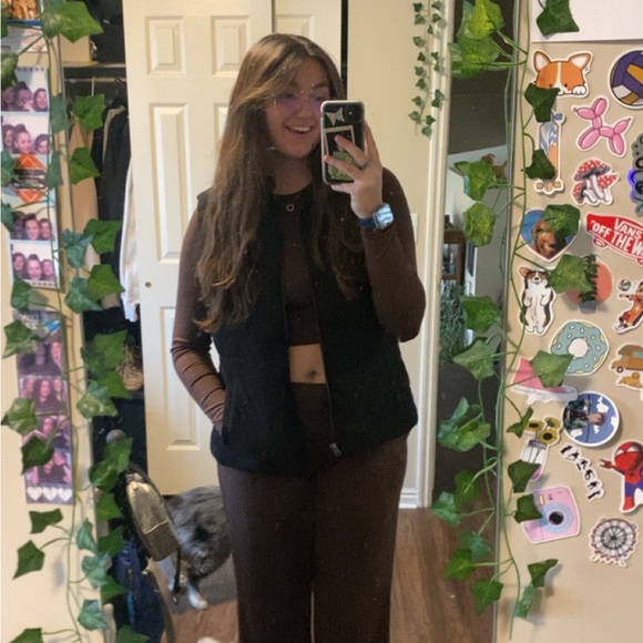 Profile Picture of Brook Puffpaff (@brookpuff) on Poshmark