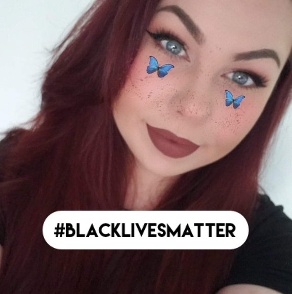 Profile Picture of Jennifer Lahart (@astrocherry) on Poshmark