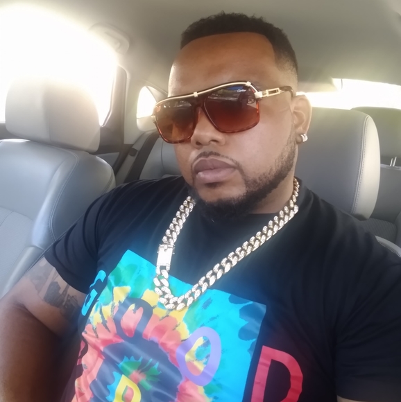 Profile Picture of Zack Lee (@smooth702) on Poshmark