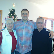 Profile Picture of Spencer Quinn (@MrMickeymouse52) on Youtube