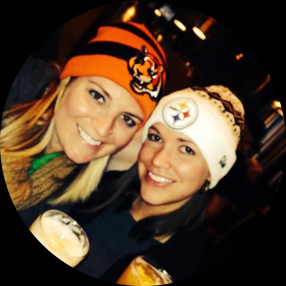 Profile Picture of Chrissy Mcmurray (@chrissymcmurray) on Poshmark