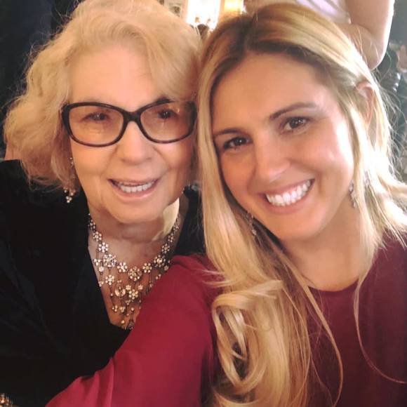 Profile Picture of Stephanie Muzzillo (@smuzzillo) on Poshmark