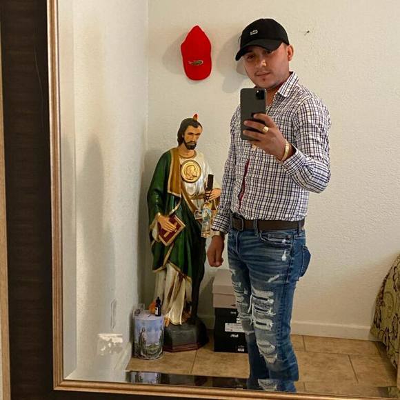 Profile Picture of Alejandro Acevedo (@aacevedo003) on Poshmark