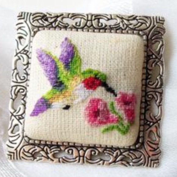 Profile Picture of Marta Macnamara (@irismac) on Poshmark