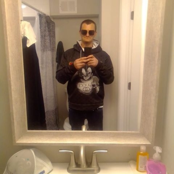 Profile Picture of Craig Hopta (@hoptacraig2) on Poshmark