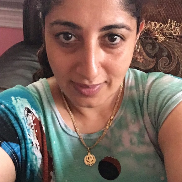 Amrit Kaur - Poshmark Profile Picture of Amrit Kaur (@amritkaur190) on Poshmark