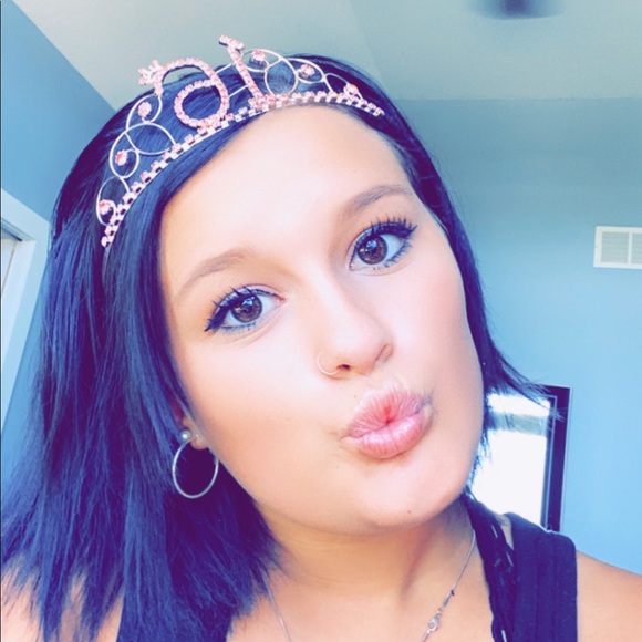 Profile Picture of Madelyn Allen (@madmad1234) on Poshmark