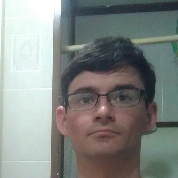 Profile Picture of Robert Hicks (@roberthicks596) on Poshmark