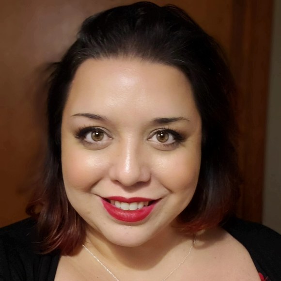 Profile Picture of Morgan Goodley (@mlyn00) on Poshmark