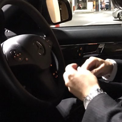 Profile Picture of Lorinser (@StudyingE) on Twitter