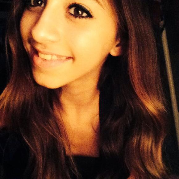 Profile Picture of Julianna Parese (@nskskalsl) on Poshmark