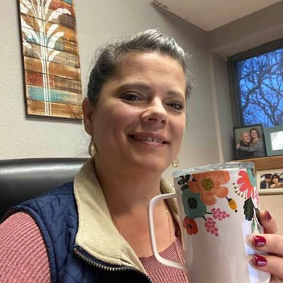 Profile Picture of Deborah Sheckels (@deborahsheckels) on Poshmark