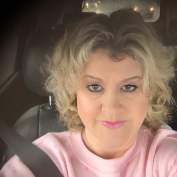 Krystal Poole - Poshmark Profile Picture of Krystal Poole (@krystalpoole987) on Poshmark