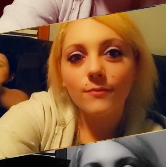 Profile Picture of Aricka Divis (@adivis22) on Poshmark