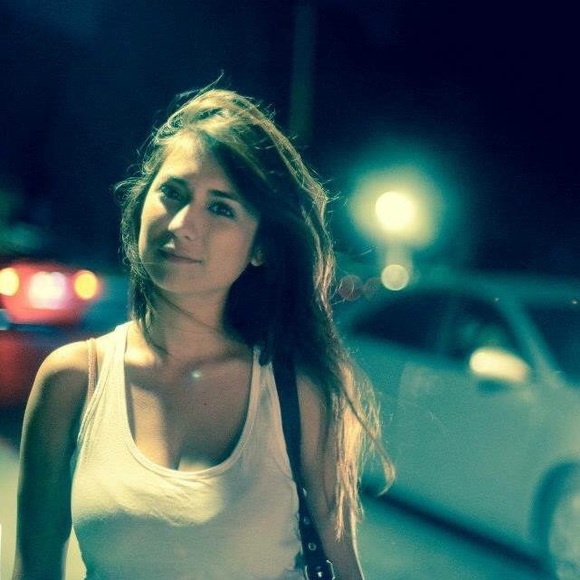 Profile Picture of Lara Gonzales (@larzelizabeth) on Poshmark