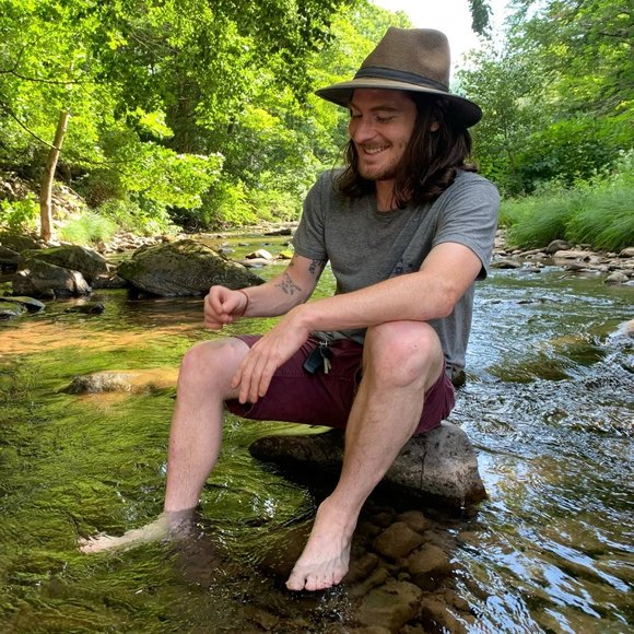 Profile Picture of Roland Schulz (@rolands1986) on Poshmark