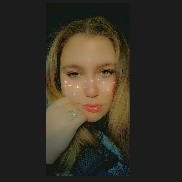 Savannah Vanbuskirk - Poshmark Profile Picture of Savannah Vanbuskirk (@vanbuskirks18) on Poshmark