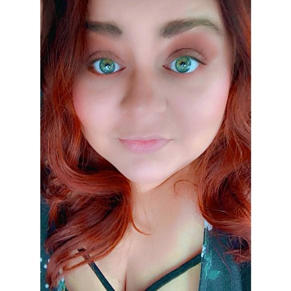 Profile Picture of Lysette Franco (@lysettefranco) on Poshmark