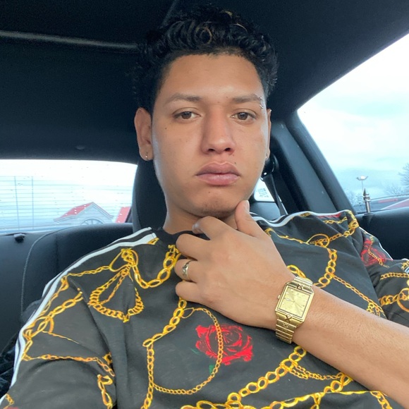 Luis Ibañez - Poshmark Profile Picture of Luis Ibañez (@luis1996mende) on Poshmark