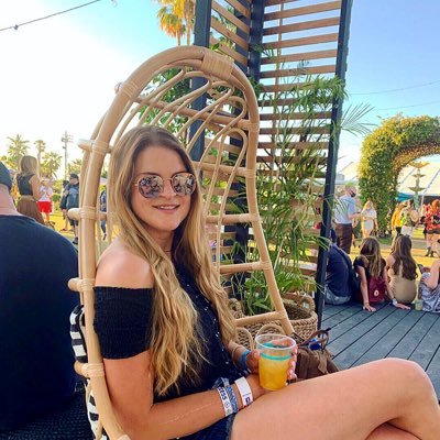 Profile Picture of Maddie Julian (@maddoggg55) on Twitter