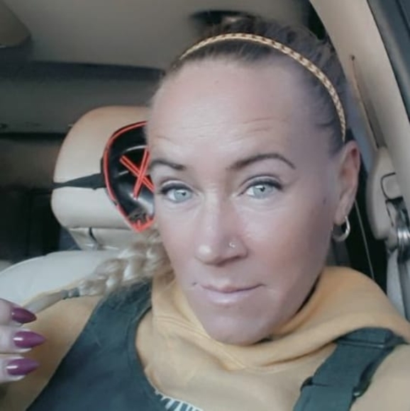 Profile Picture of Kerry Singleton (@grantkerrylynn) on Poshmark