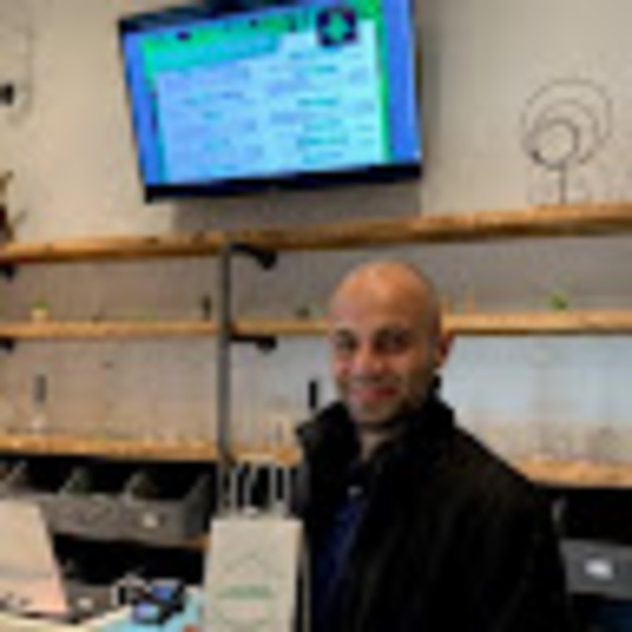 Profile Picture of Kenny Daluz (@kennydaluz1) on Poshmark