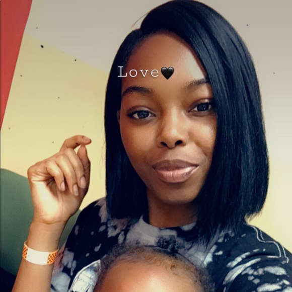 Profile Picture of Tamara Williams (@mickieluvz) on Poshmark