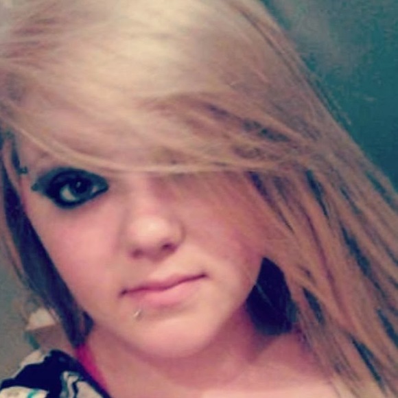 Profile Picture of Mehgan Merriott (@mehganmerriott) on Poshmark