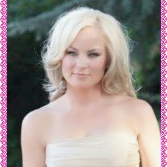 Profile Picture of Amren Sutterfield (@amren1214) on Poshmark