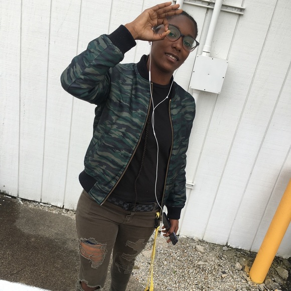 Profile Picture of Maya Hubanks (@mayadrose1) on Poshmark