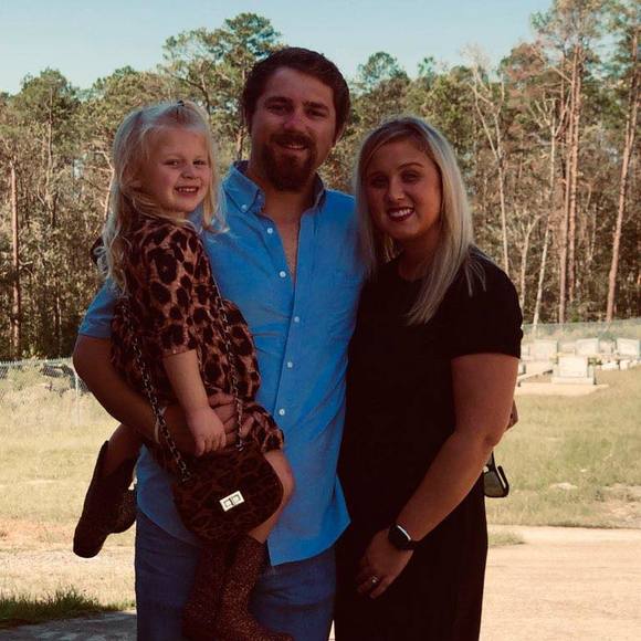 Profile Picture of Nikki Wisby (@nikki_71446) on Poshmark