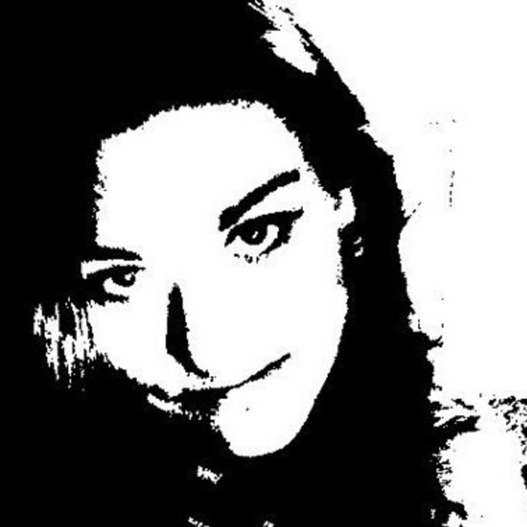 Profile Picture of Maria Fitzgibbons (@mariatfitz726) on Poshmark