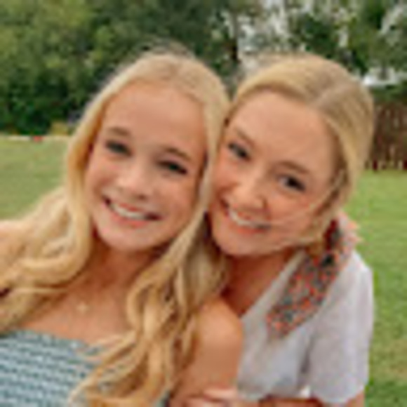 Profile Picture of Audrey Abshire (@audreydabshire) on Poshmark