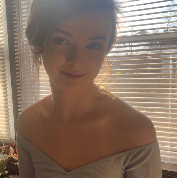 Profile Picture of Gabriella Grether (@ggrether) on Poshmark