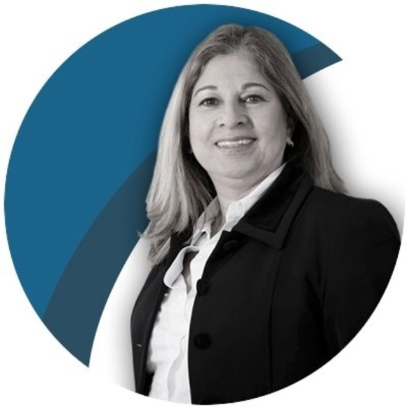 Profile Picture of Mary Beuses (@marilena_b) on Poshmark