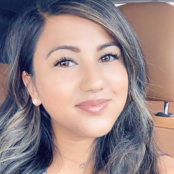 Profile Picture of Brianna Velarde (@briannav831) on Poshmark