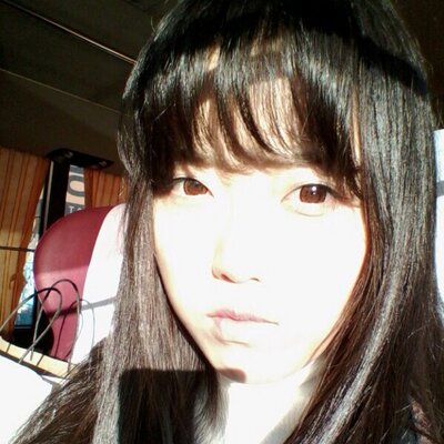 Profile Picture of Huang ling (@Crystal__ling) on Twitter