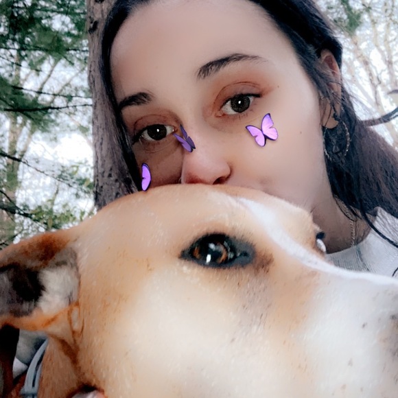 Profile Picture of Jessica Lansberry (@jlansberry) on Poshmark