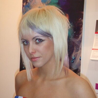 Profile Picture of Megan Bealing (@meganutter13) on Twitter