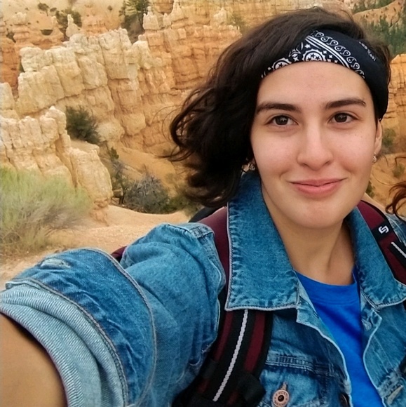 Profile Picture of Gabriella Mingrone (@gmingrone) on Poshmark