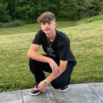 Profile Picture of aaron (@aaron._.crews) on Instagram
