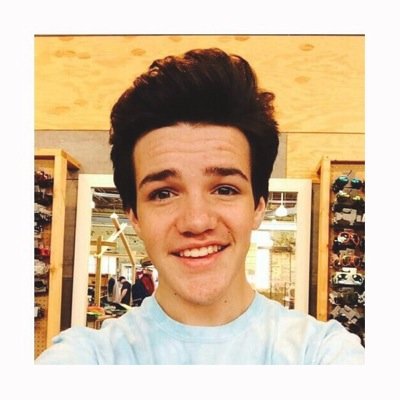 Profile Picture of Aaron  ✨ (@WILK95s) on Twitter