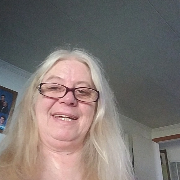 Profile Picture of Sherrie Mckenzie (@sherriemac937) on Poshmark